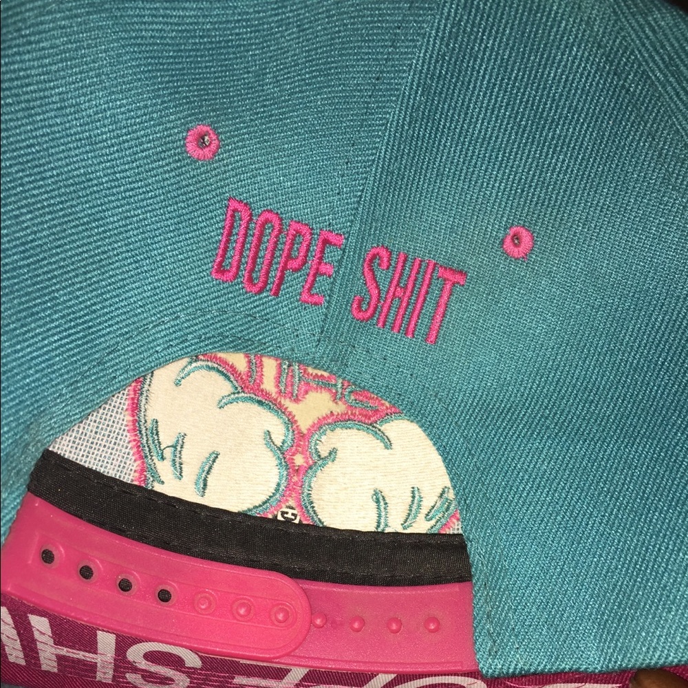 Snapbacks - Picture 4 of 5
